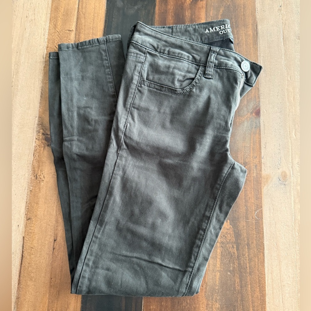 American Eagle green jeggings
